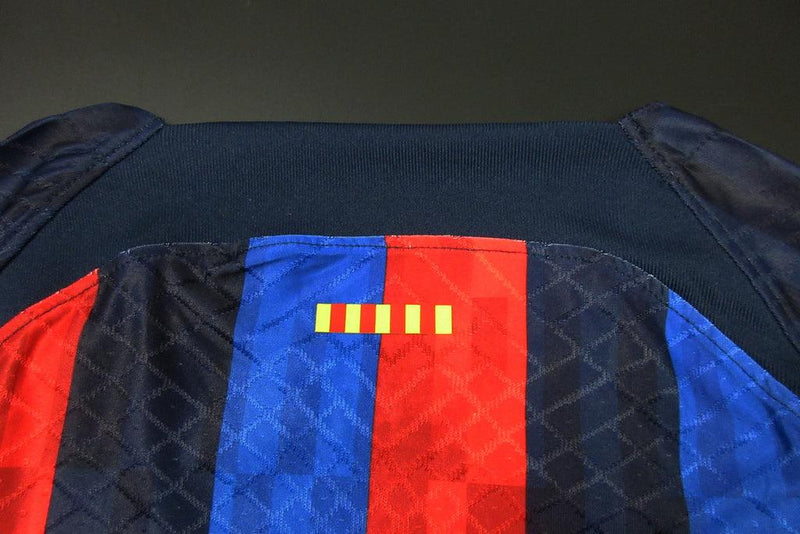 Camisa Barcelona I 22/23 Azul e Vermelha - Nike - Masculino Jogador - Loja da Seven