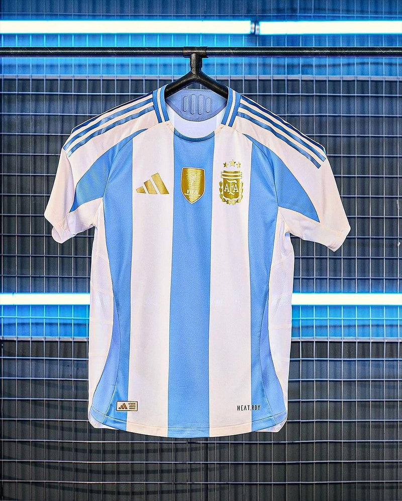 Camisa Seleção Argentina Home 2024/25 + Patch Campeão - Branca e Azul - Loja da Seven